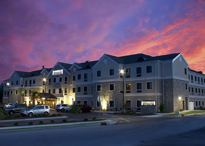 Pet Friendly hotel: Staybridge Suites North Jacksonville By Ihg