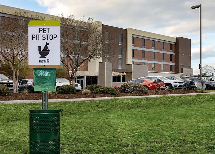 Pet Friendly hotel: Home2 Suites By Hilton Jacksonville, Nc